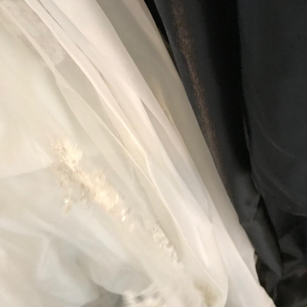 BRIDAL - Picture 4 of 4